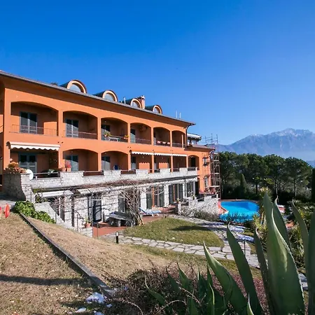 Sleeps 5 Pool