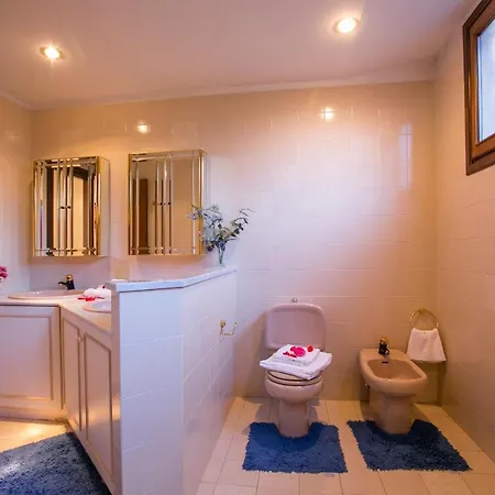 Sleeps 5 Pool * Mezzegra