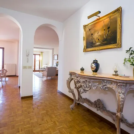 Sleeps 5 Pool