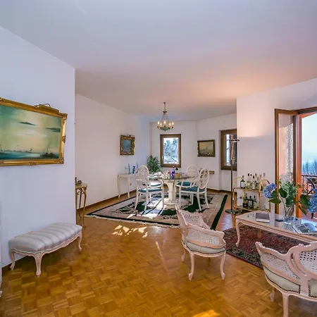 Sleeps 5 Pool Lejlighed *